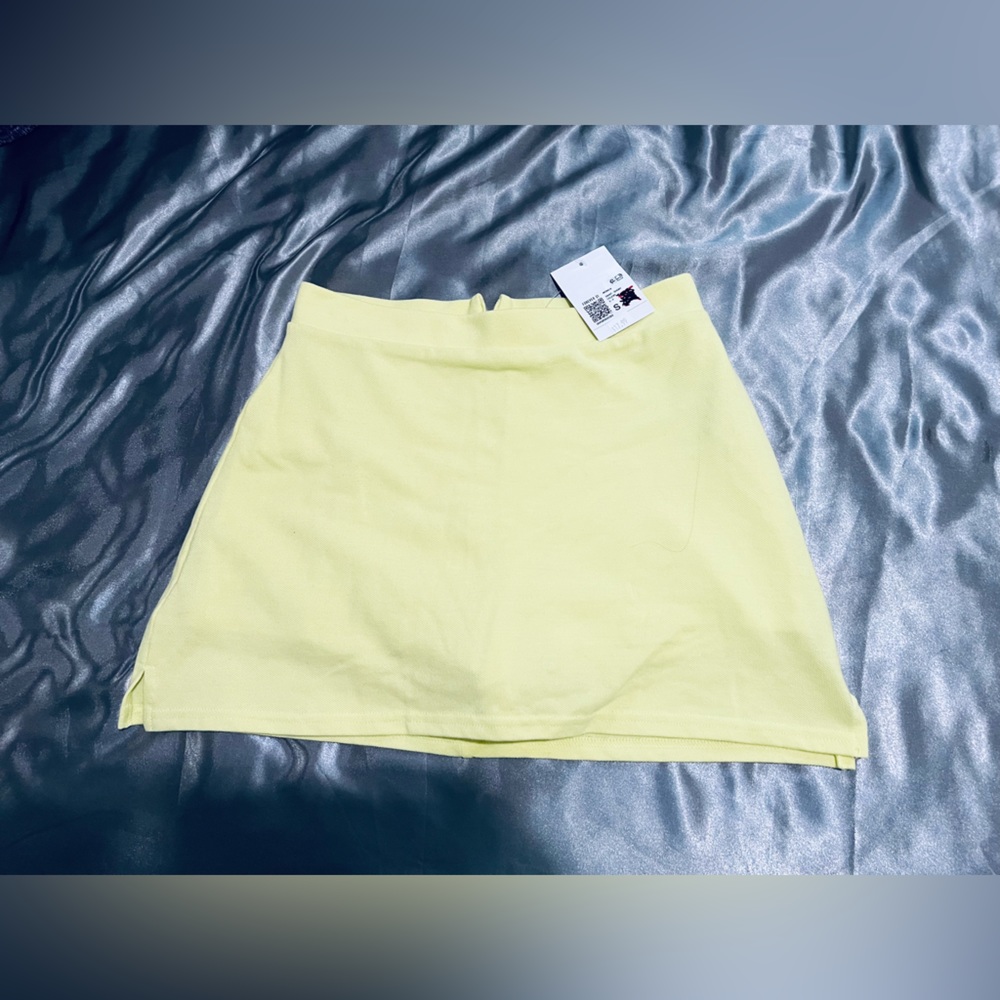 Women’s solid high waist skort